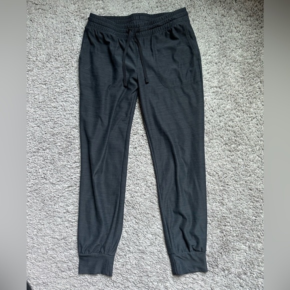 Old Navy Active Joggers - Picture 1 of 4